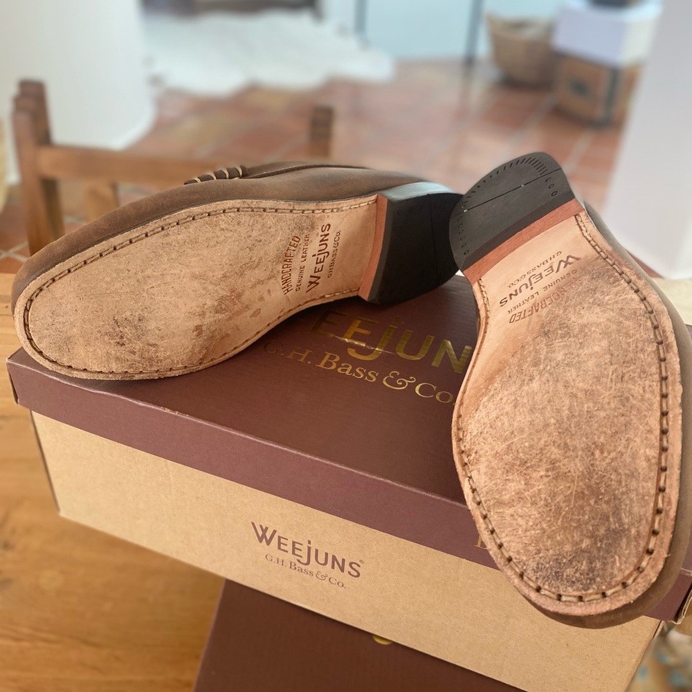 G.H. Bass & Co. Women’s Brown and Red Loafers - Picture 3 of 6